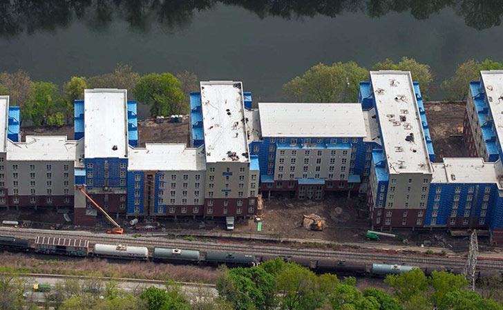 Photo of construction project along the Delaware River.